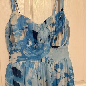 Abercrombie & Fitch blue floral dress. With pockets! new with Tags!